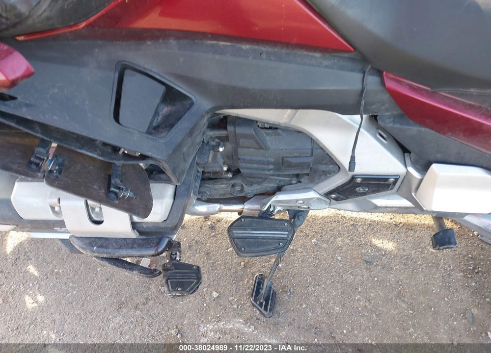 2019 HONDA GL1800 D VIN: JH2SC7952KK100767