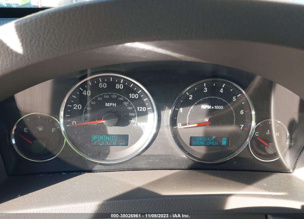 2007 JEEP GRAND CHEROKEE LIMITED VIN: 1J8HR58257C551277