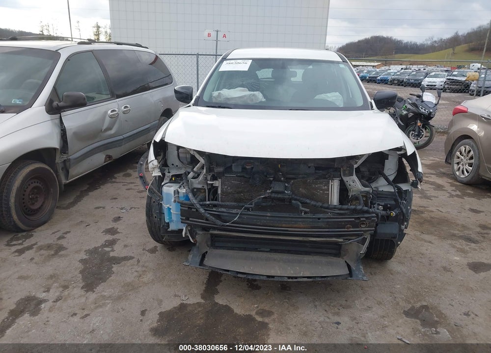 2017 NISSAN ROGUE S VIN: 5N1AT2MV8HC894140