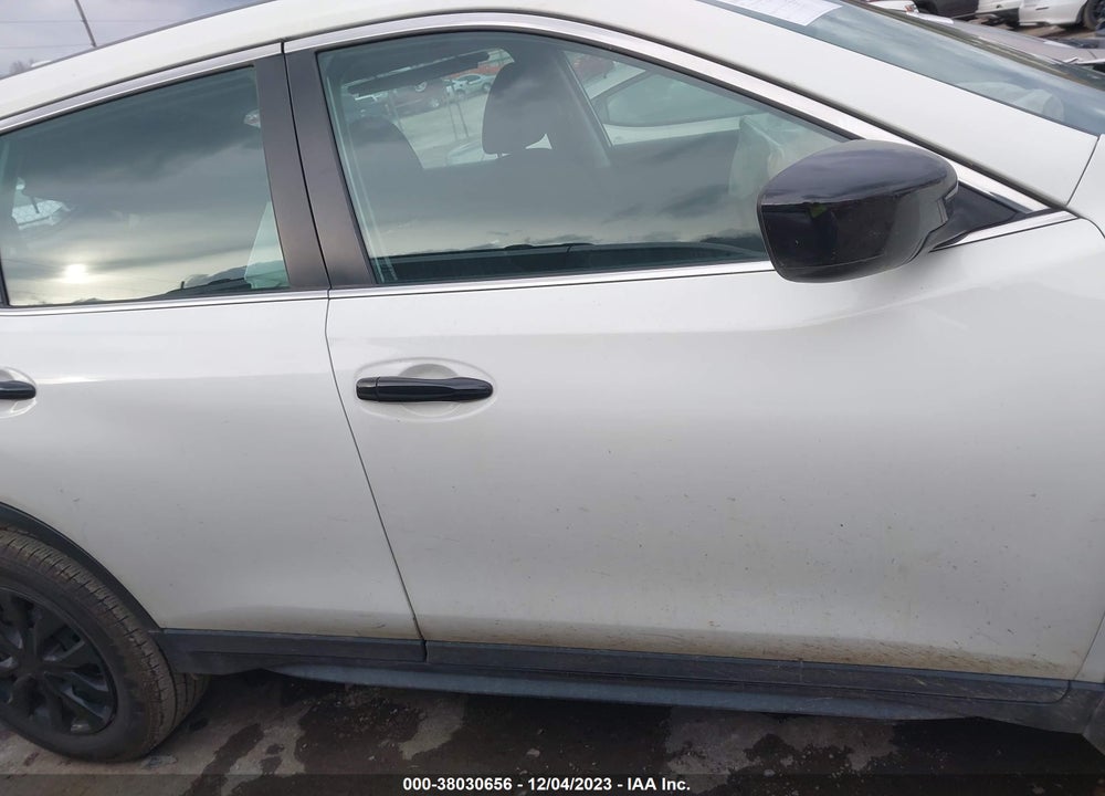 2017 NISSAN ROGUE S VIN: 5N1AT2MV8HC894140
