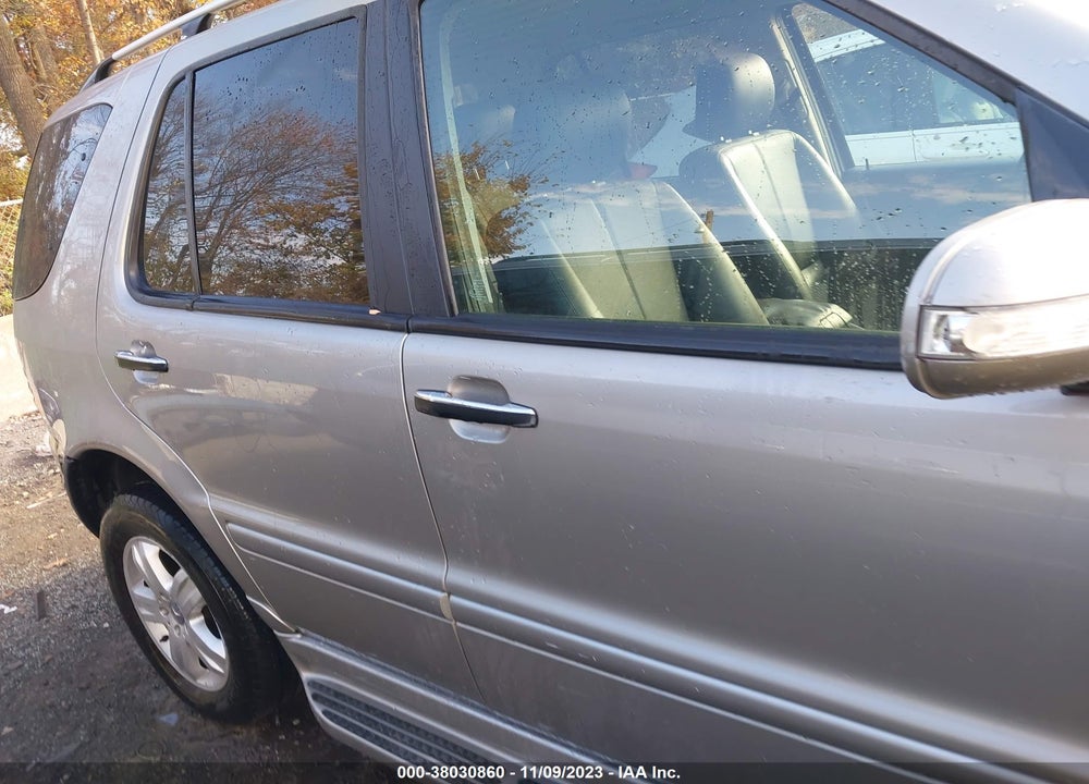 2005 MERCEDES-BENZ ML 350 4MATIC VIN: 4JGAB57E25A526222