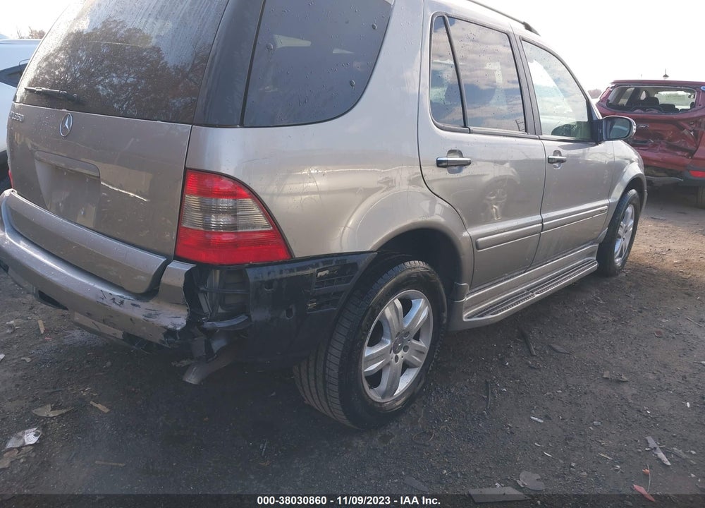 2005 MERCEDES-BENZ ML 350 4MATIC VIN: 4JGAB57E25A526222