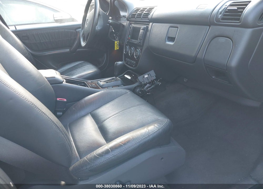 2005 MERCEDES-BENZ ML 350 4MATIC VIN: 4JGAB57E25A526222