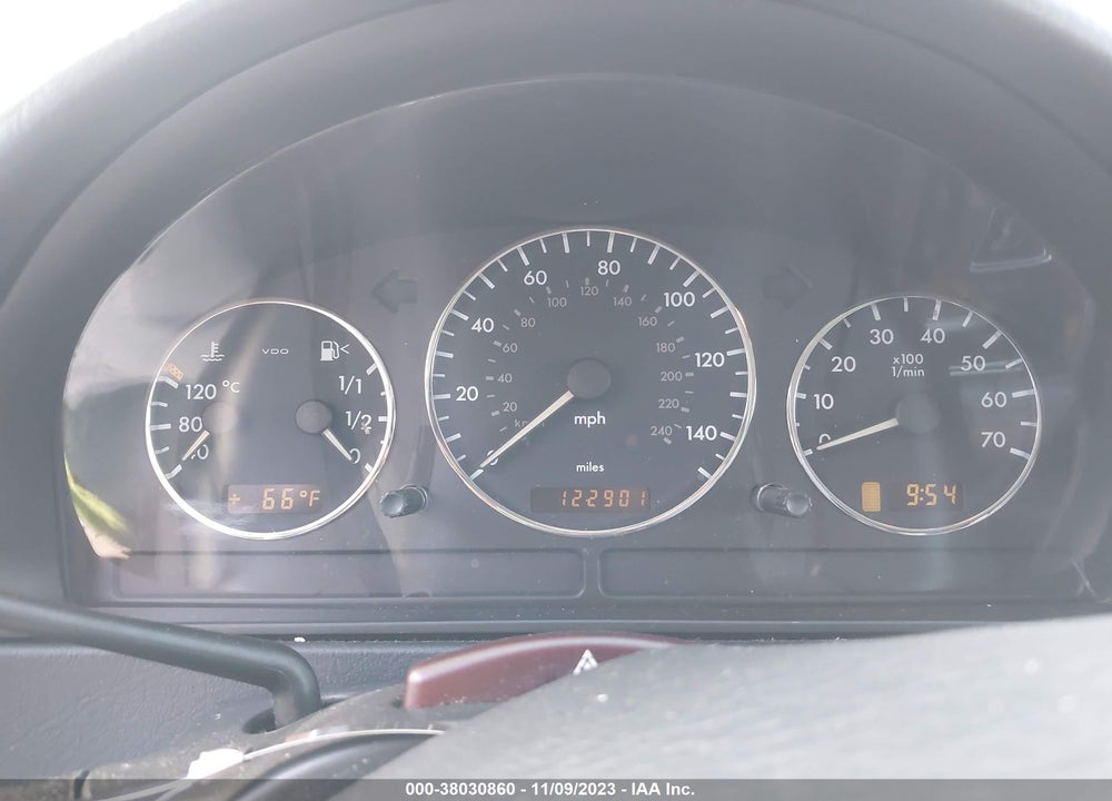 2005 MERCEDES-BENZ ML 350 4MATIC VIN: 4JGAB57E25A526222