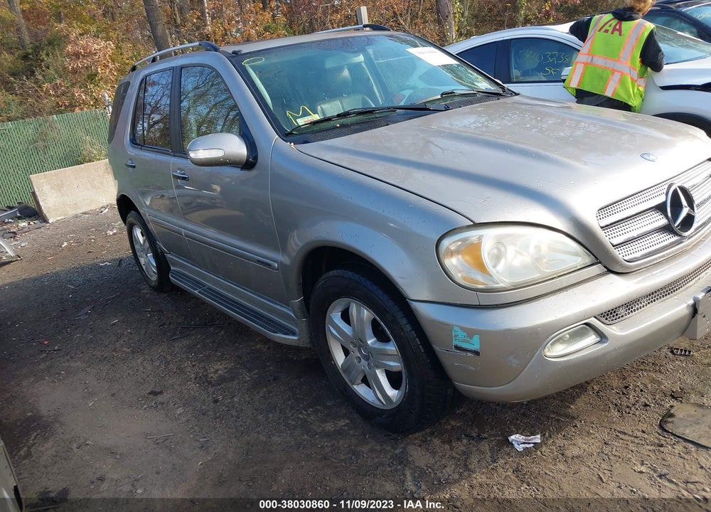 2005 MERCEDES-BENZ ML 350 4MATIC VIN: 4JGAB57E25A526222