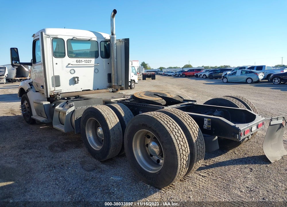 2022 PETERBILT 579 VIN: 1XPBDP9X0ND806201