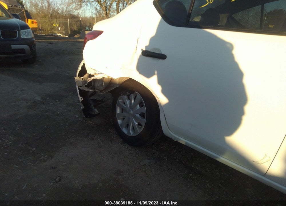 2017 NISSAN VERSA 1.6 S+ VIN: 3N1CN7AP1HL888262