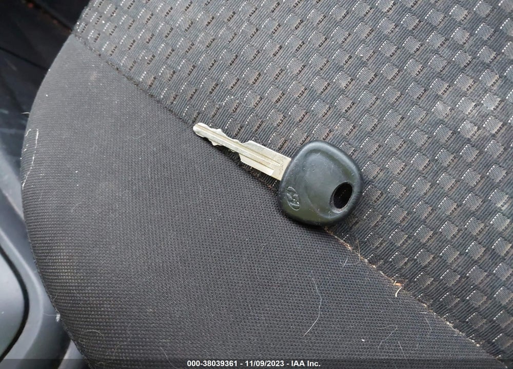 2010 HYUNDAI ACCENT GS VIN: KMHCM3AC2AU168496