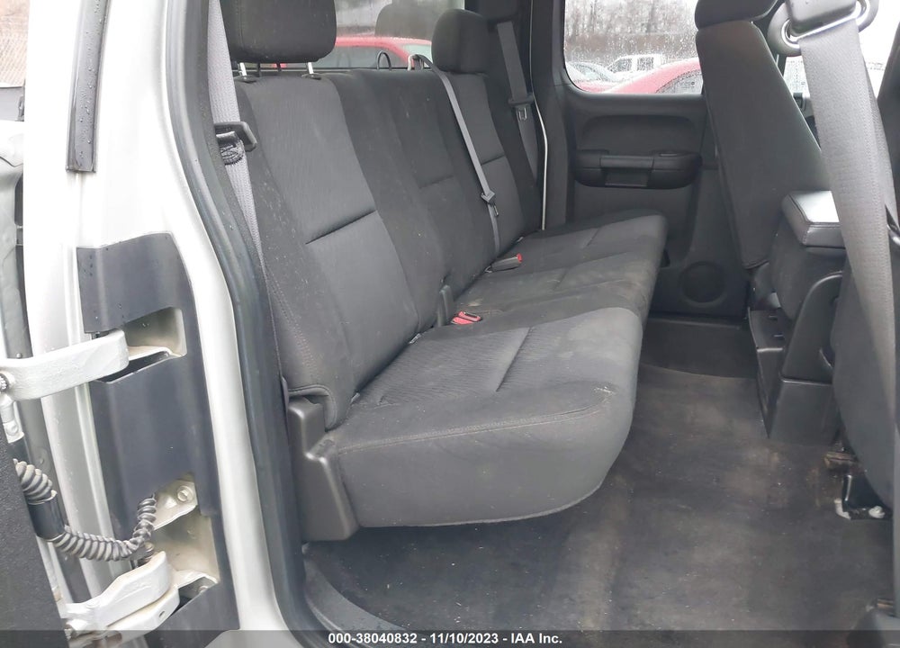 2011 CHEVROLET SILVERADO 1500 LT VIN: 1GCRKSE39BZ124394