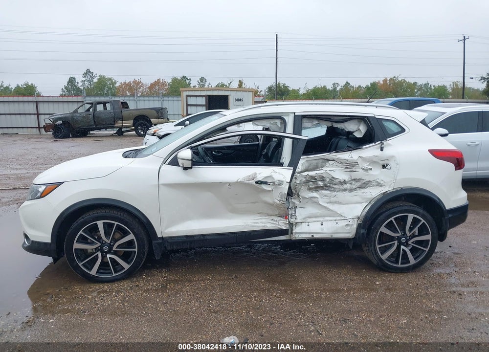 2017 NISSAN ROGUE SPORT SL VIN: JN1BJ1CP1HW003943