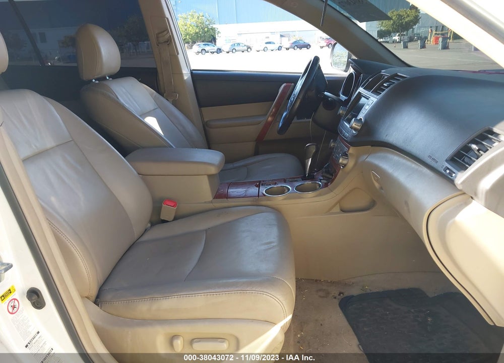 2010 TOYOTA HIGHLANDER LIMITED V6 VIN: 5TDDK3EH1AS022292
