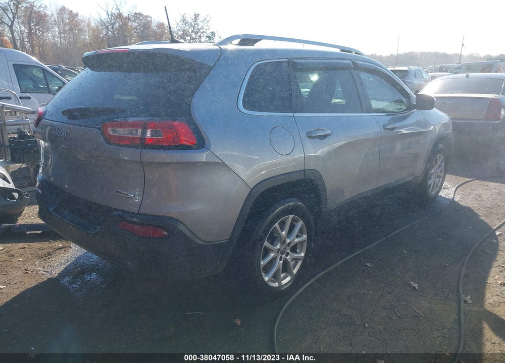 2017 JEEP CHEROKEE LATITUDE 4X4 VIN: 1C4PJMCB4HW519738