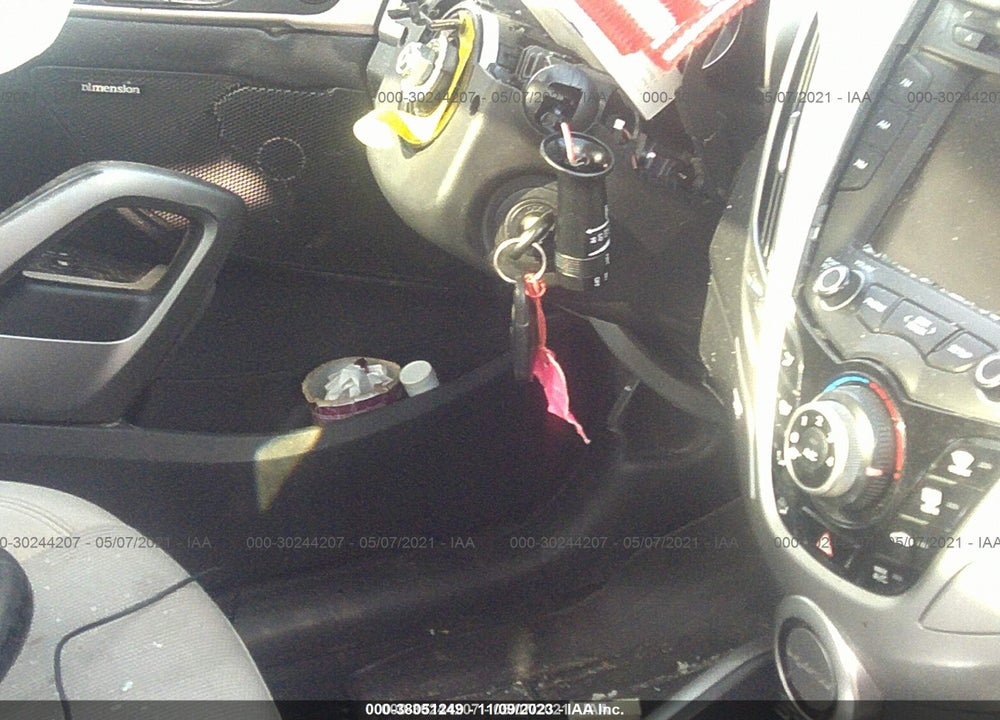 2013 HYUNDAI VELOSTER BASE W/GRAY VIN: KMHTC6ADXDU087019