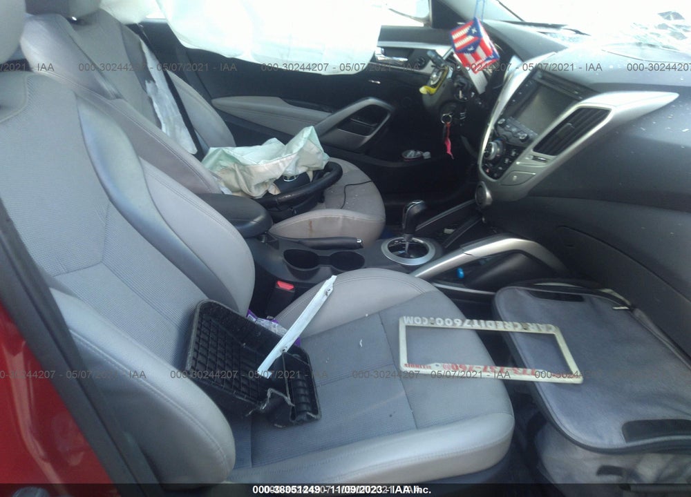 2013 HYUNDAI VELOSTER BASE W/GRAY VIN: KMHTC6ADXDU087019