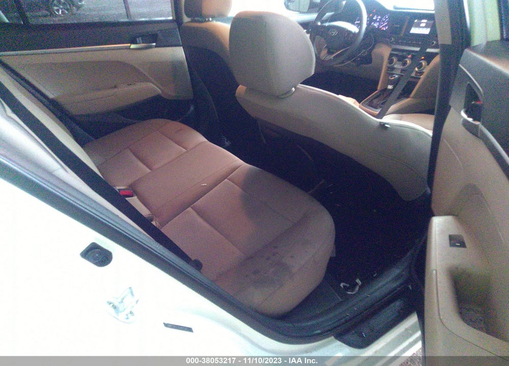 2019 HYUNDAI ELANTRA SE VIN: 5NPD74LF9KH473261