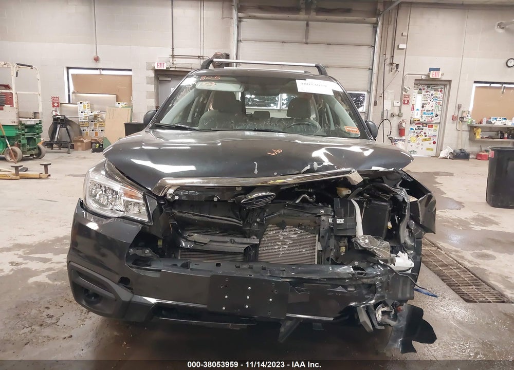 2018 SUBARU FORESTER 2.5I VIN: JF2SJAAC9JG424534