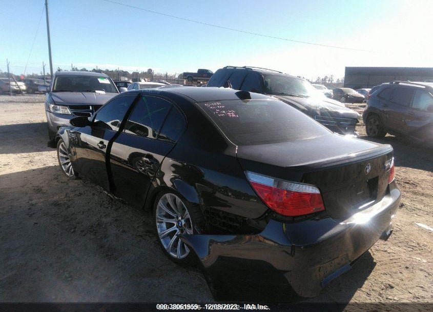 2007 BMW M5 VIN: WBSNB93597CX07336