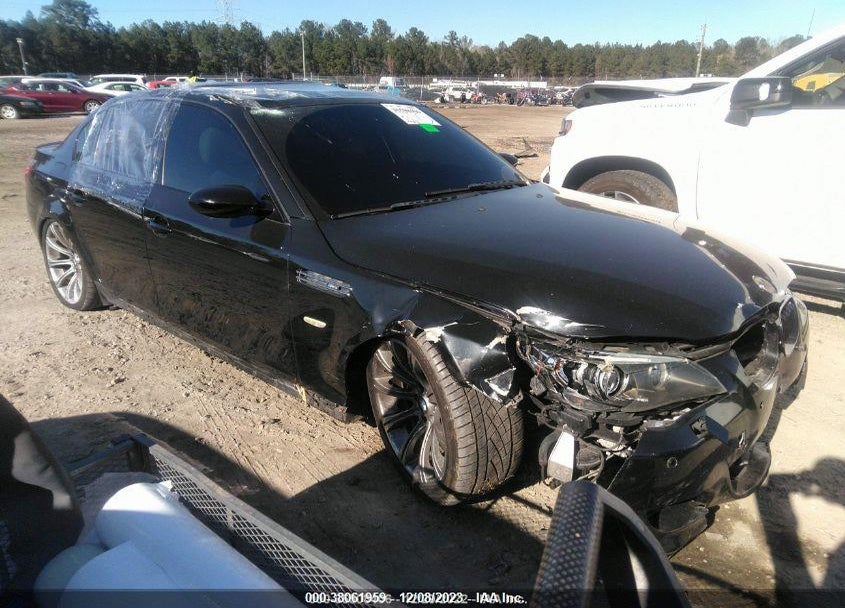 2007 BMW M5 VIN: WBSNB93597CX07336