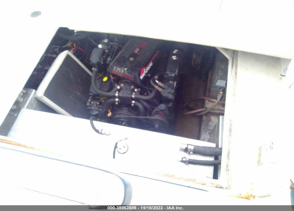 1993 CROWNLINE BOAT W/TRAILER*ABAND VIN: JTC14301D393