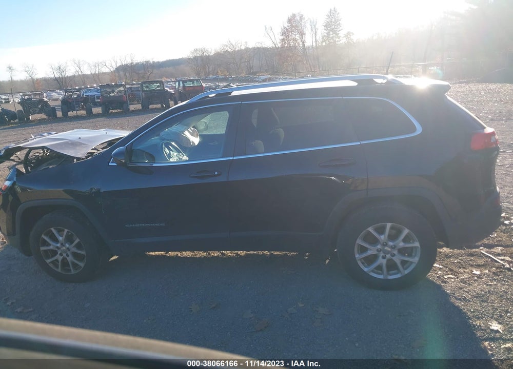 2017 JEEP CHEROKEE LATITUDE 4X4 VIN: 1C4PJMCB9HW612559