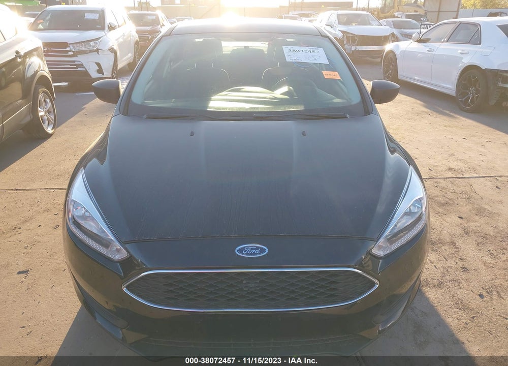 2018 FORD FOCUS S VIN: 1FADP3E2XJL277947