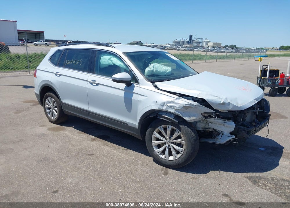 2019 VOLKSWAGEN TIGUAN VIN: 3VV2B7AX9KM045656