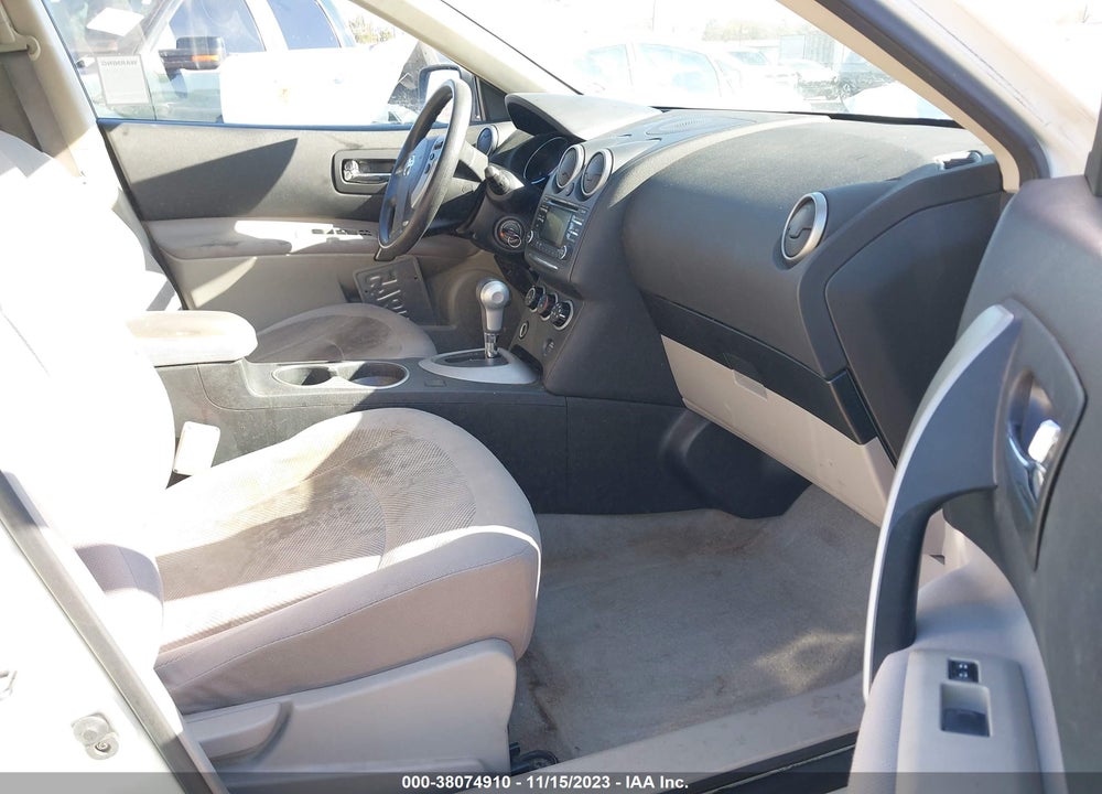 2013 NISSAN ROGUE S VIN: JN8AS5MT5DW010028