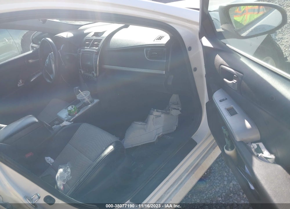 2013 TOYOTA CAMRY SE VIN: 4T1BF1FK6DU672404