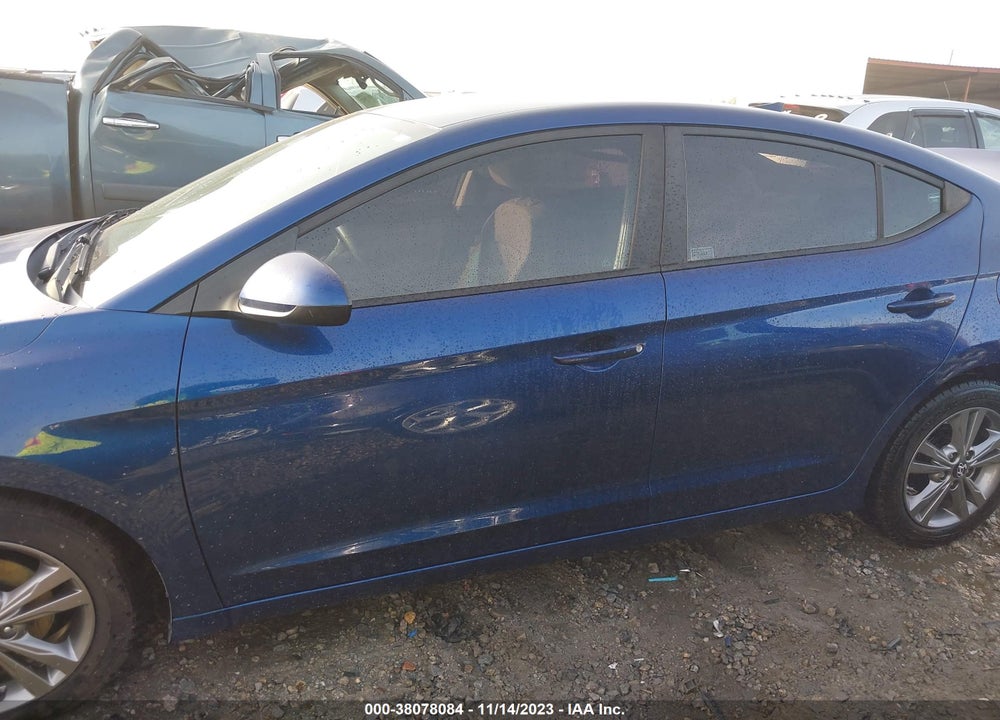 2017 HYUNDAI ELANTRA SE VIN: 5NPD84LF8HH153306