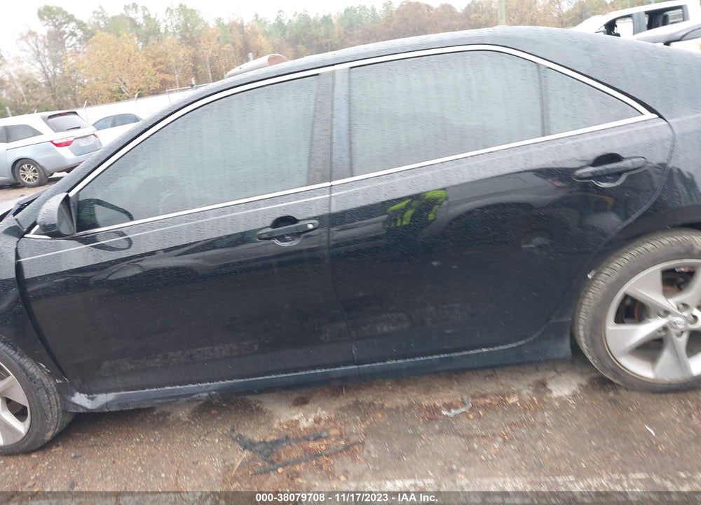 2014 TOYOTA CAMRY SE V6 VIN: 4T1BK1FK5EU540229