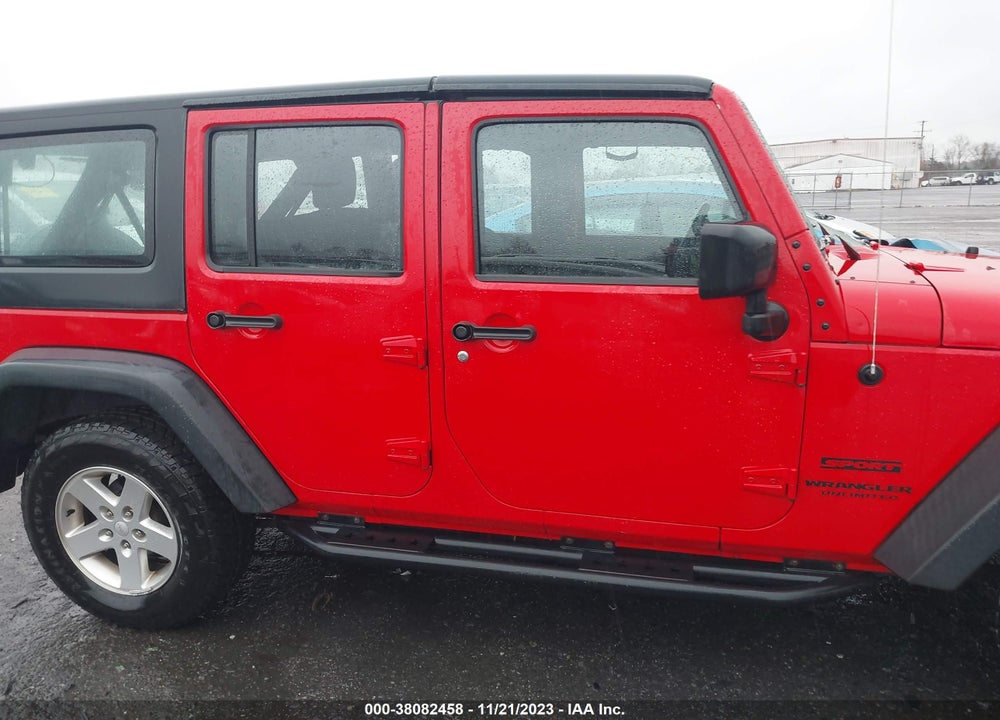 2015 JEEP WRANGLER UNLIMITED SPORT VIN: 1C4BJWDG9FL692783
