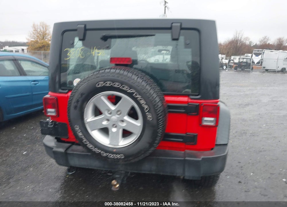 2015 JEEP WRANGLER UNLIMITED SPORT VIN: 1C4BJWDG9FL692783