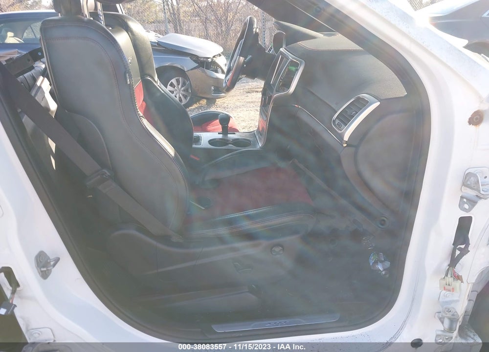 2015 JEEP GRAND CHEROKEE SRT VIN: 1C4RJFDJ0FC733831