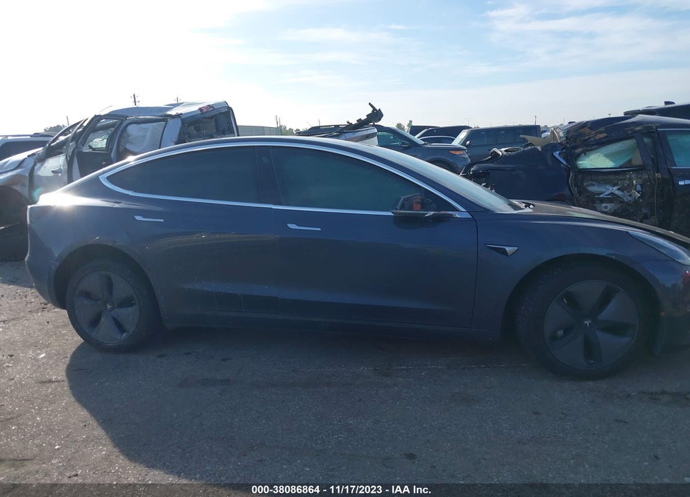 2019 TESLA MODEL 3 PERFORMANCE/LONG RANGE VIN: 5YJ3E1EB5KF209768