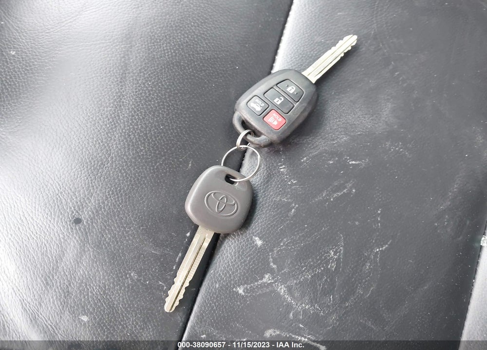 2016 TOYOTA CAMRY LE VIN: 4T1BF1FK2GU128390