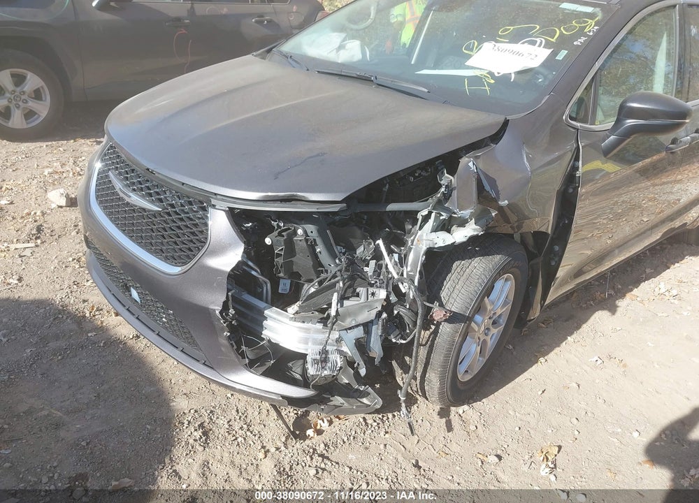 2023 CHRYSLER PACIFICA TOURING L VIN: 2C4RC1BG4PR546556