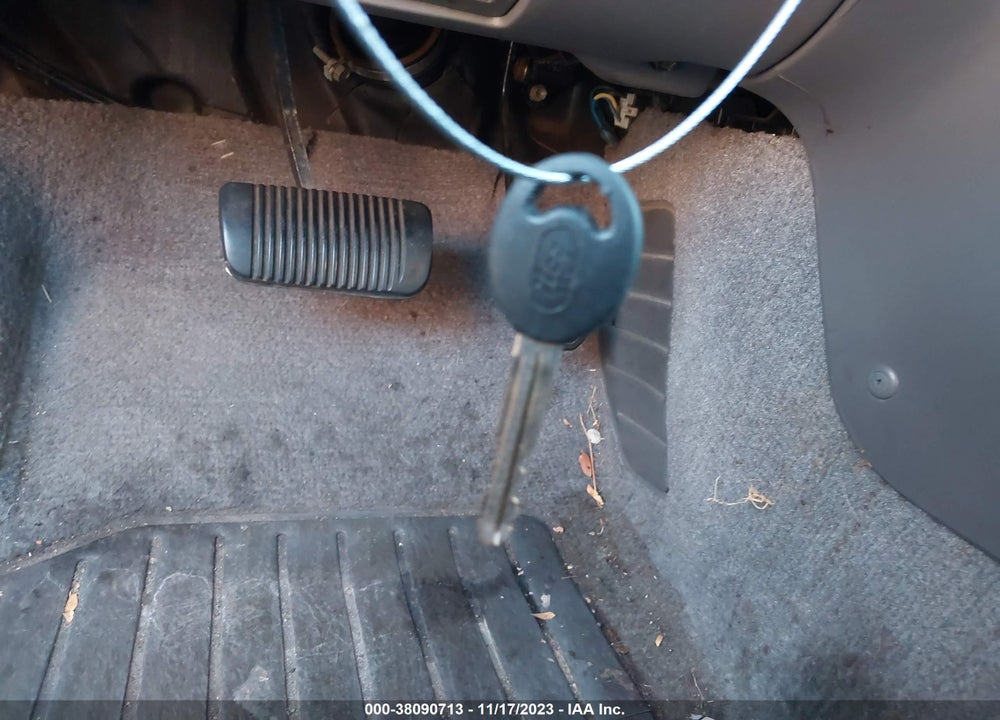 1996 TOYOTA CAMRY LE/XLE/SE VIN: 4T1BF12K8TU861897