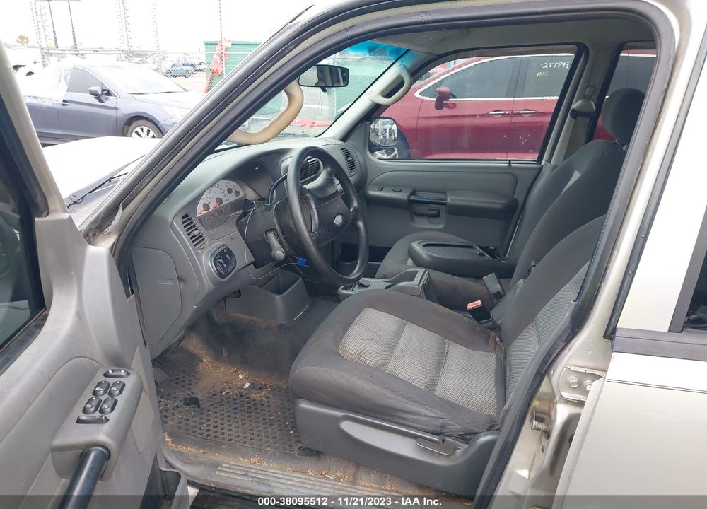 2005 FORD EXPLORER SPORT TRAC ADRENALIN/XLS/XLT VIN: 1FMZU67K35UA23905