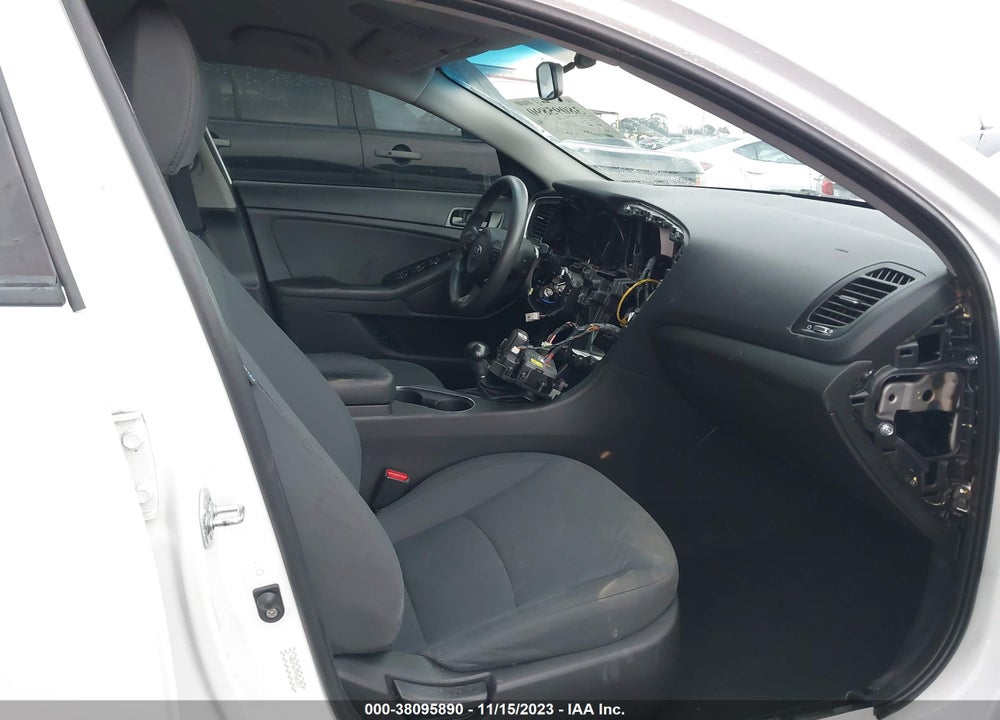 2015 KIA OPTIMA VIN: KNAGM4A79F5663517