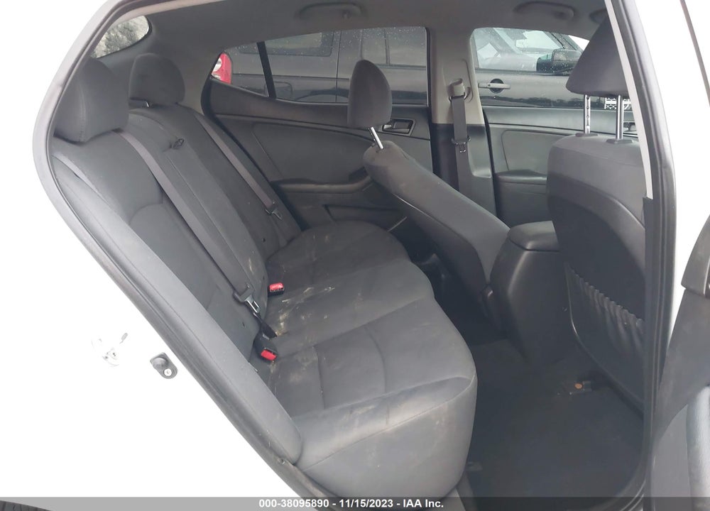 2015 KIA OPTIMA VIN: KNAGM4A79F5663517