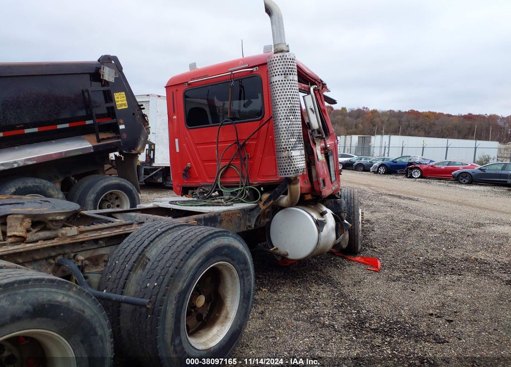 2004 MACK CH613 VIN: 1M2AA13Y84N156929