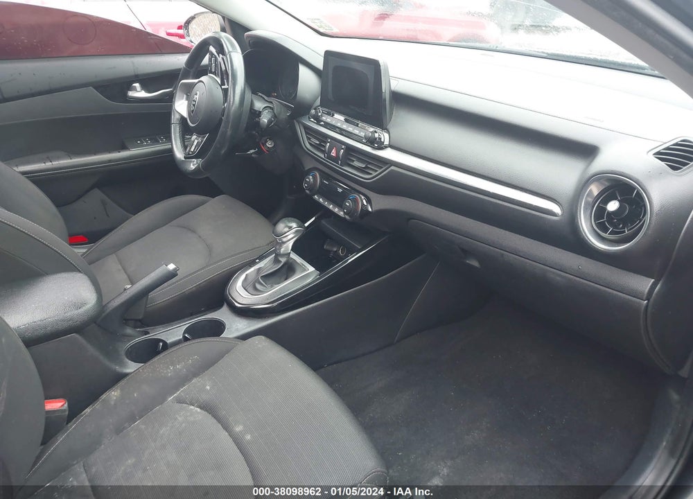2019 KIA FORTE S VIN: 3KPF34AD7KE052357