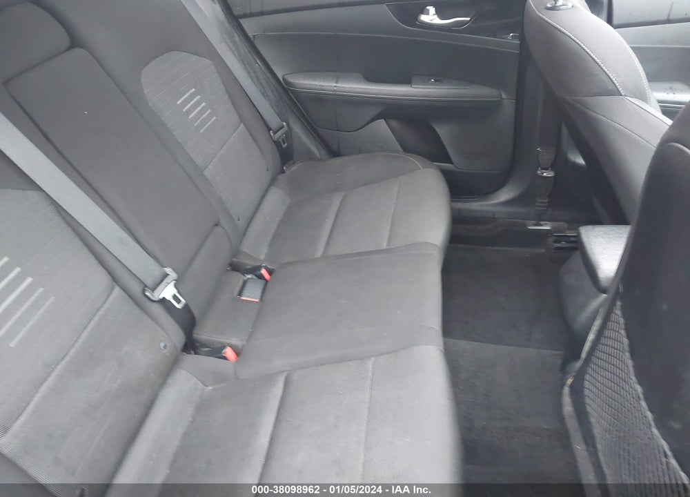 2019 KIA FORTE S VIN: 3KPF34AD7KE052357