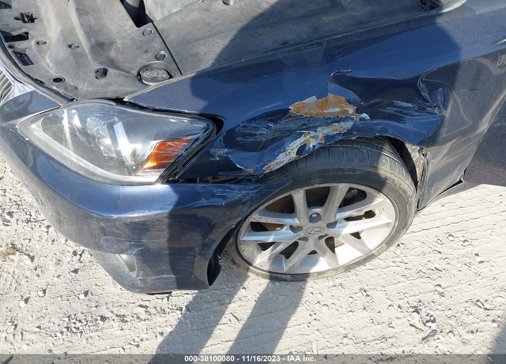 2011 LEXUS IS 250 VIN: JTHCF5C27B5052543