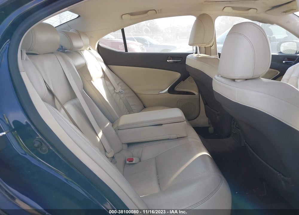 2011 LEXUS IS 250 VIN: JTHCF5C27B5052543