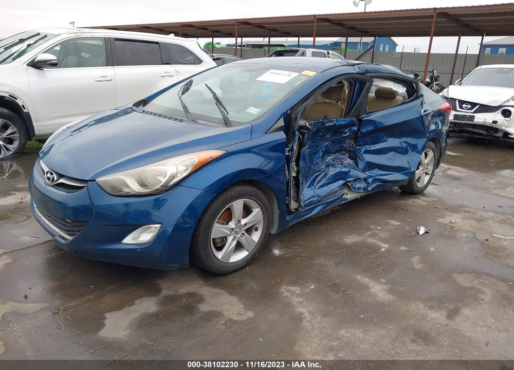 2013 HYUNDAI ELANTRA VIN: KMHDH4AE5DU997194