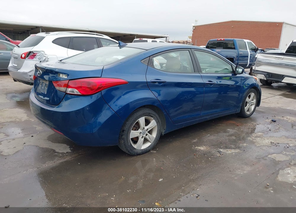 2013 HYUNDAI ELANTRA VIN: KMHDH4AE5DU997194