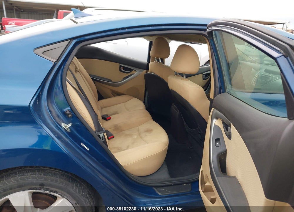 2013 HYUNDAI ELANTRA VIN: KMHDH4AE5DU997194