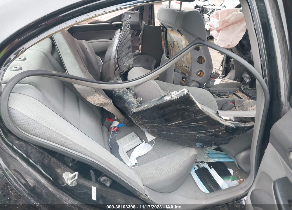 2010 HONDA CIVIC VIN: 19XFA1F82AE011858