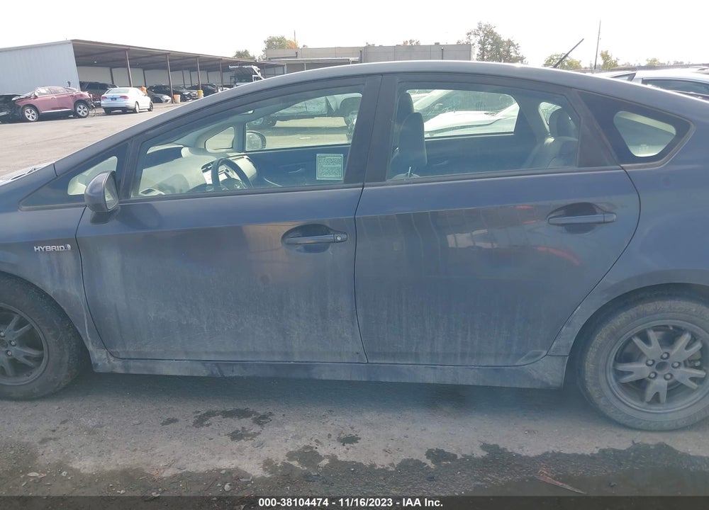 2015 TOYOTA PRIUS TWO VIN: JTDKN3DU9F1929924